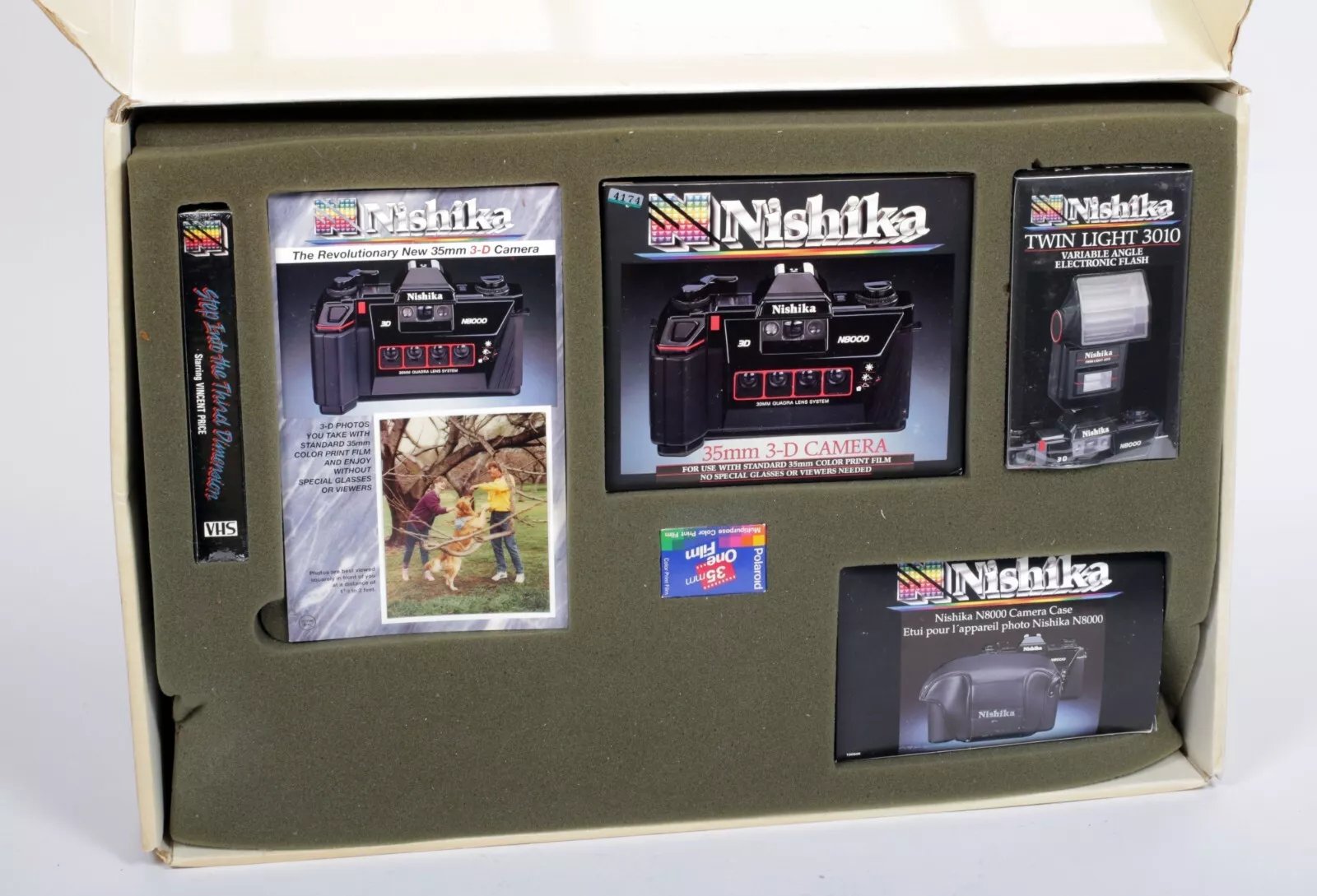 NOS IN BOX Nishika N8000 35mm 3D kit with Vincent Price NOS IN BOX Nishika N8000 35mm 3D kit with Vincent Price
